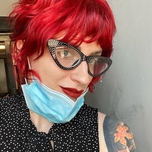 Meet your Posher, Amber